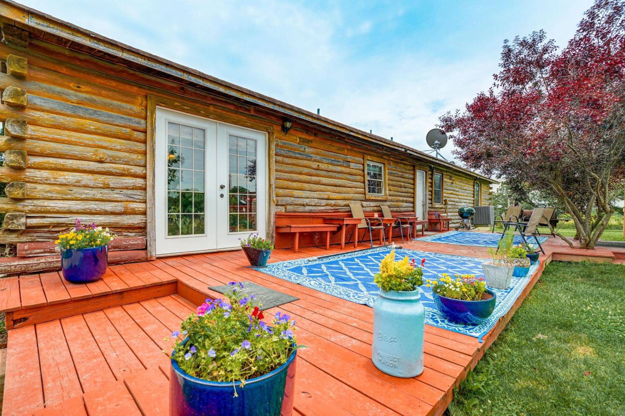 Spacious Ozarks Family Home - Private Pool And Grill バーボン郡 エクステリア 写真